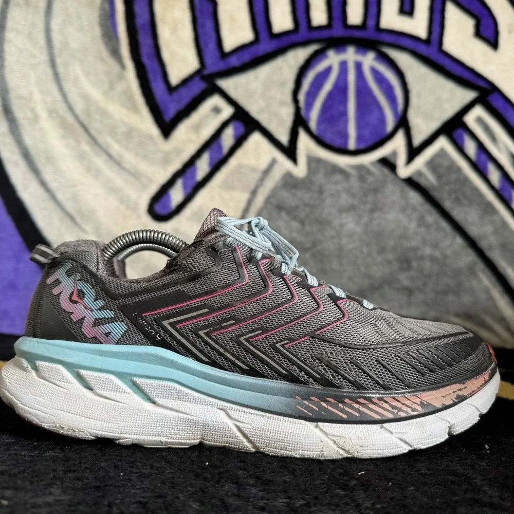Size 10.5 - Hoka One One Clifton 4 Womens Running Shoes Grey Pink 1016724 CRAS